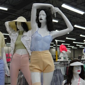 Vente d'entrepôt American Apparel - Bienvenue à AAland